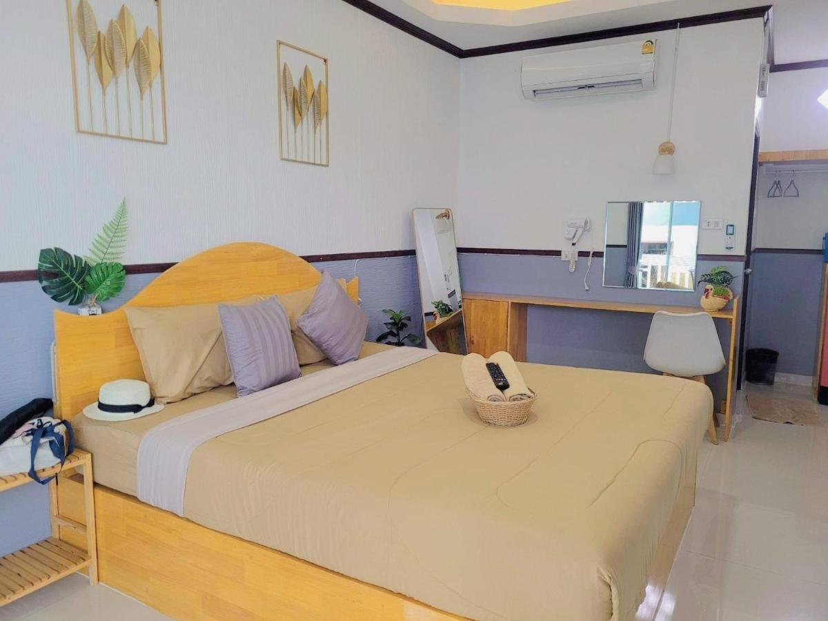 Baan Tipsukon Bed & Breakfast Ko Lan Exterior photo