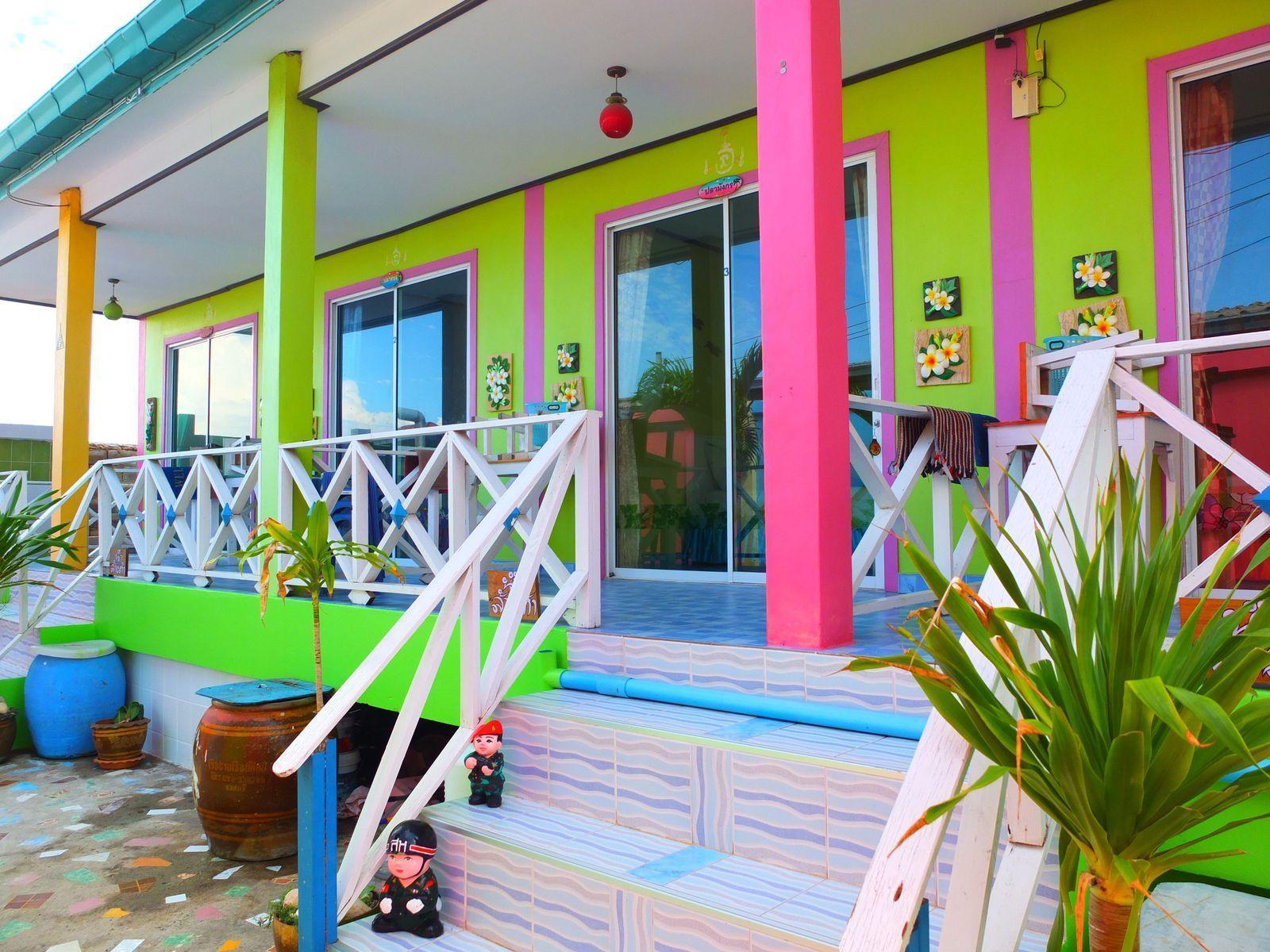 Baan Tipsukon Bed & Breakfast Ko Lan Exterior photo